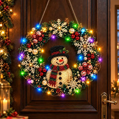 🎄 Vánoční věnec k vlastnímu sestavení s kamínky, perlami a LED světýlky! Odolný akrylový základ · 9 svátečních motivů · Dokonalá dekorace na dveře, stěny i okna · Dárek od srdce!